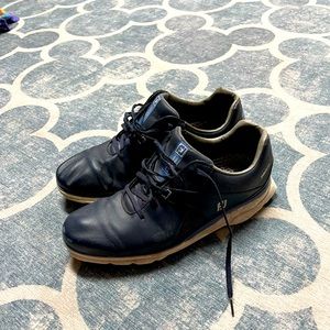 Footjoy pro SL spikeless golf shoes